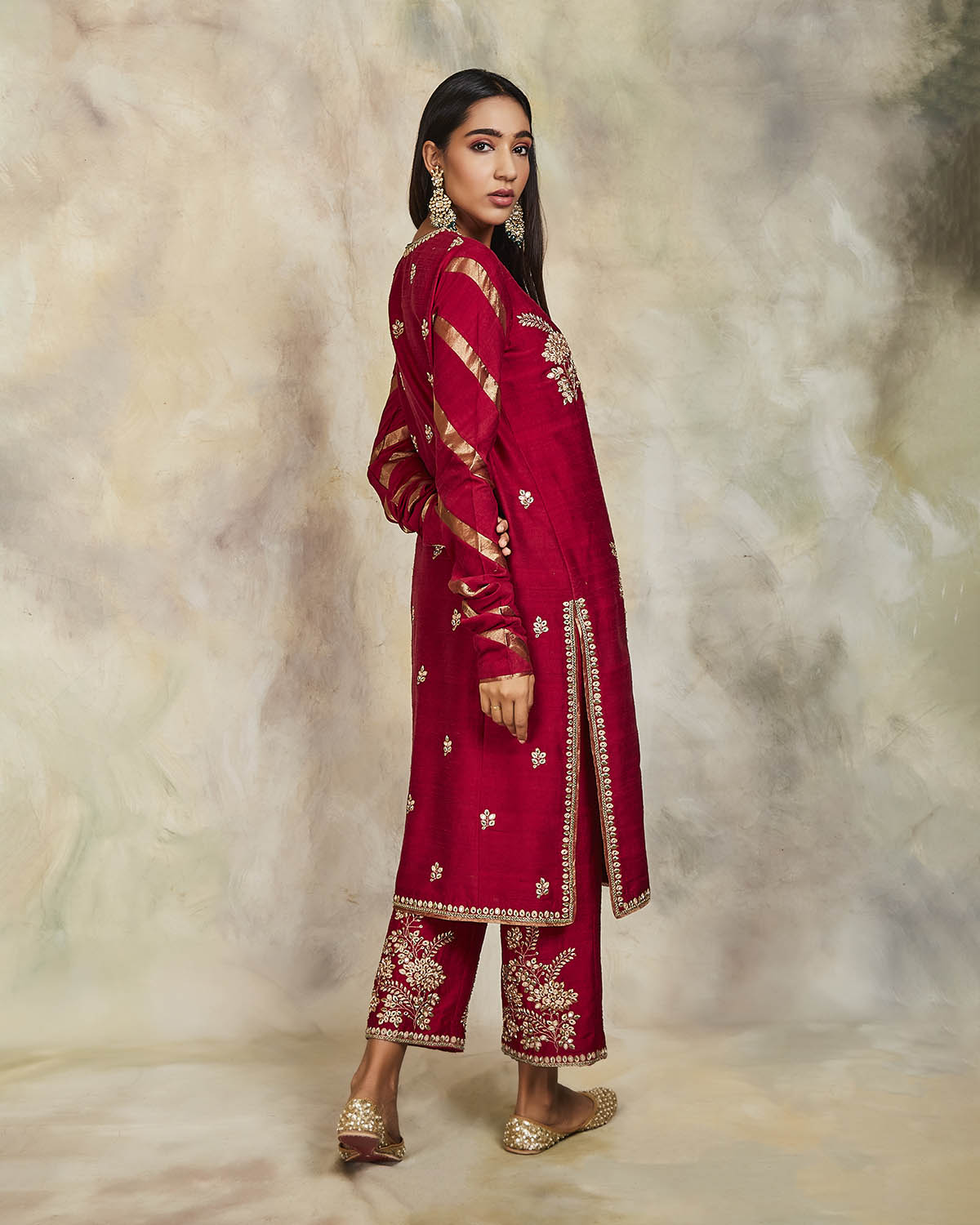 Jhilmil Kurta Set
