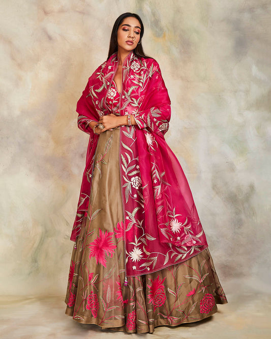 gulabi lehenga set