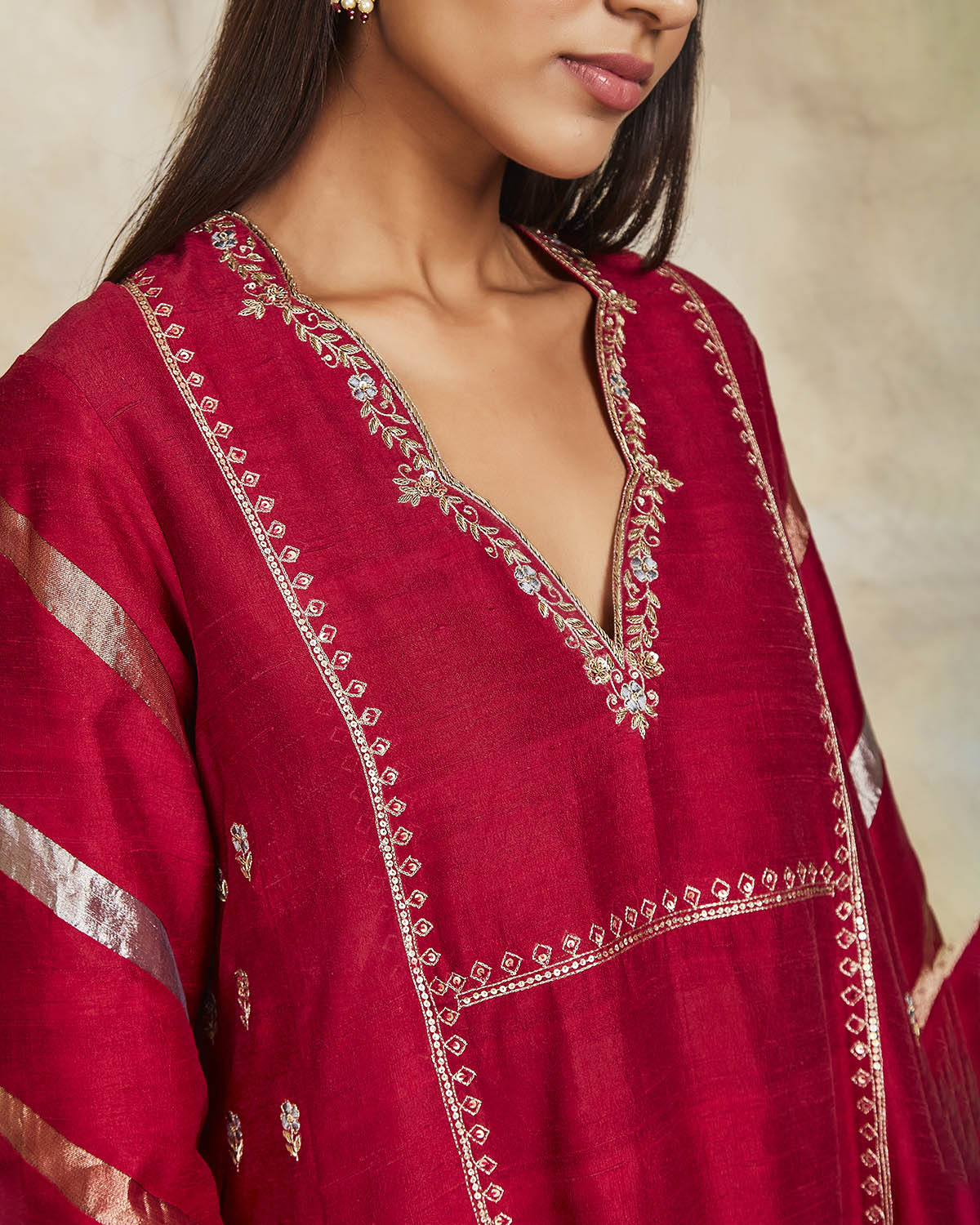 Surkh Kurta Set
