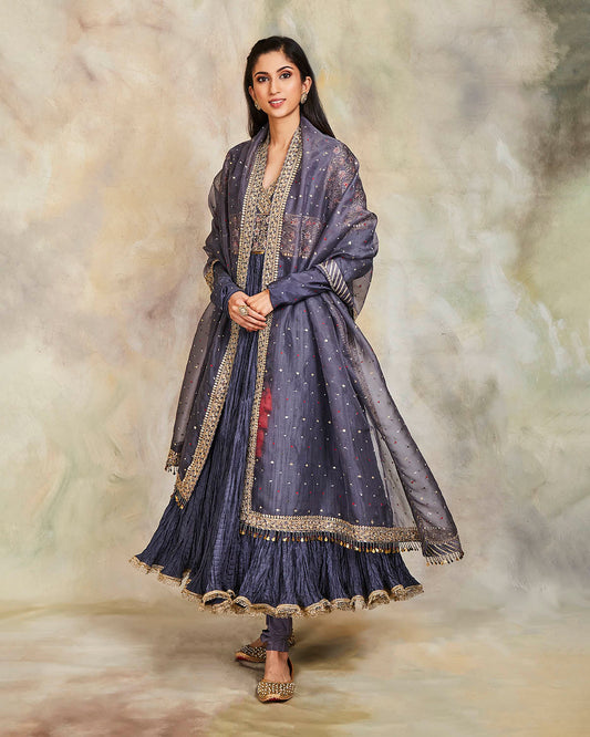 yasi anarkali set