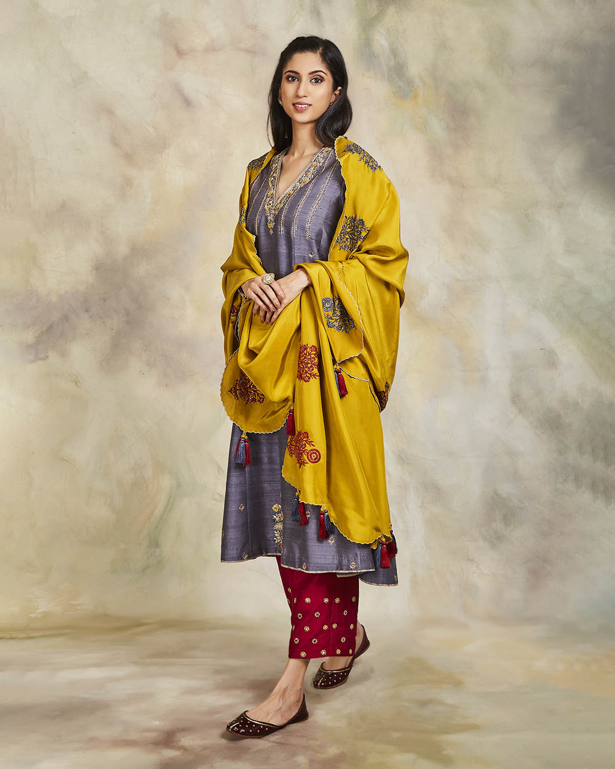 surmayi kurta set