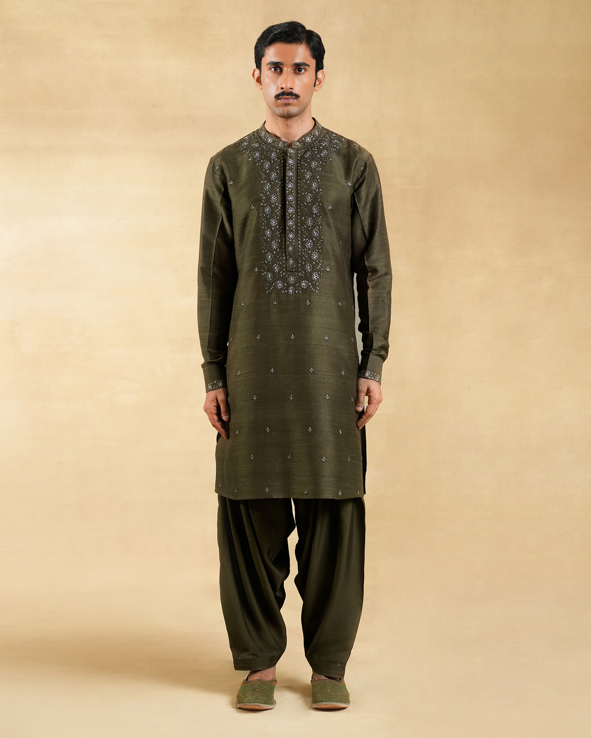 Aariz Pathani Set