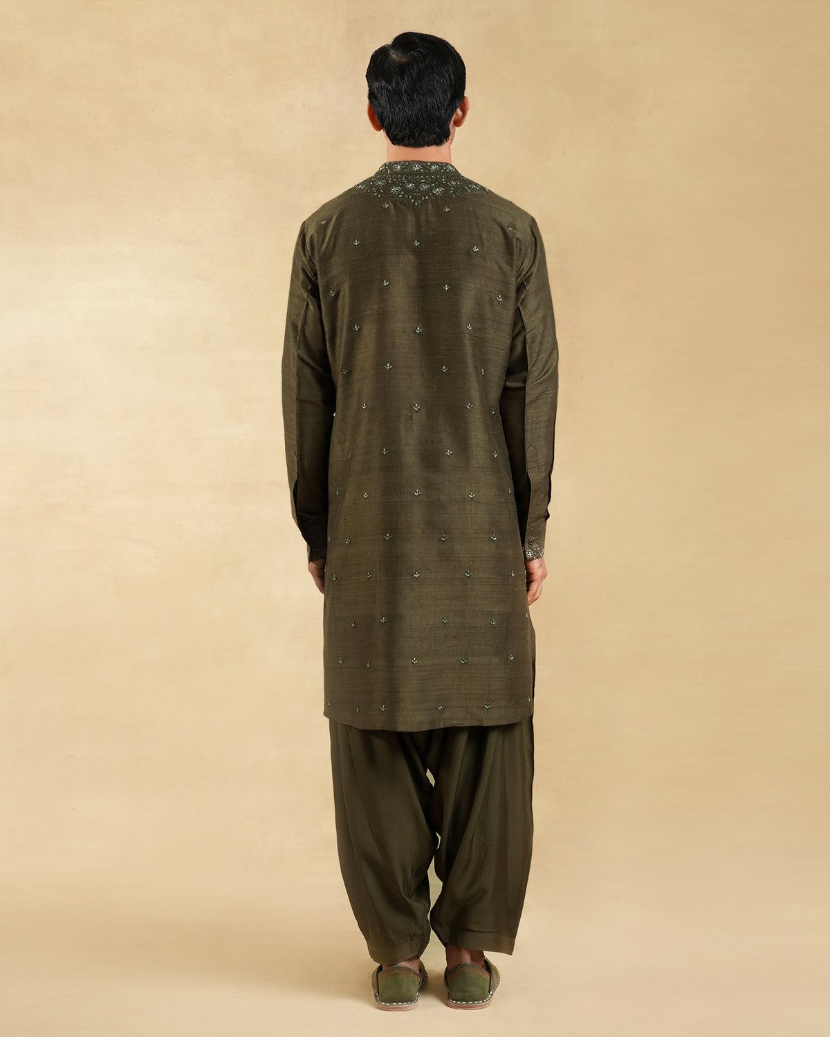 Aariz Pathani Set