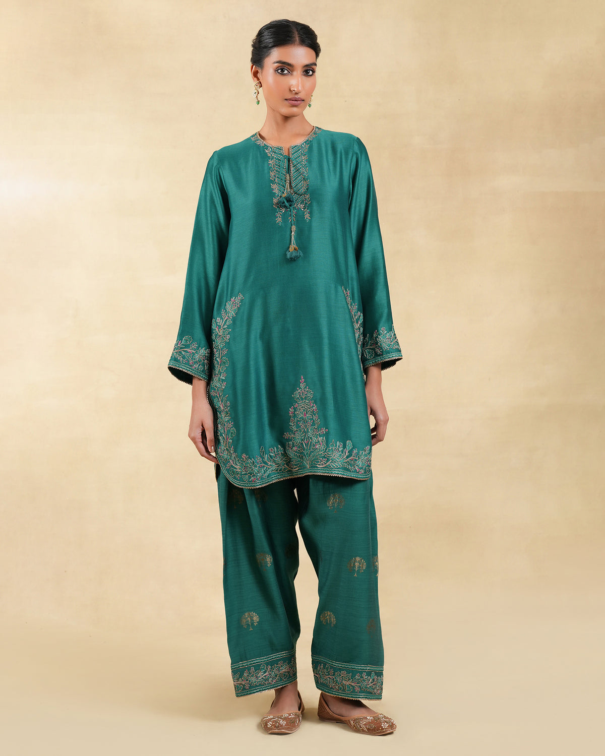 Harf Short Kurta Set