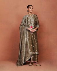 Jiyara Long Kurta Set
