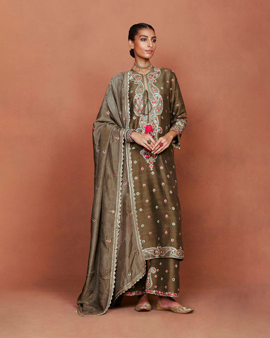 Jiyara Long Kurta Set