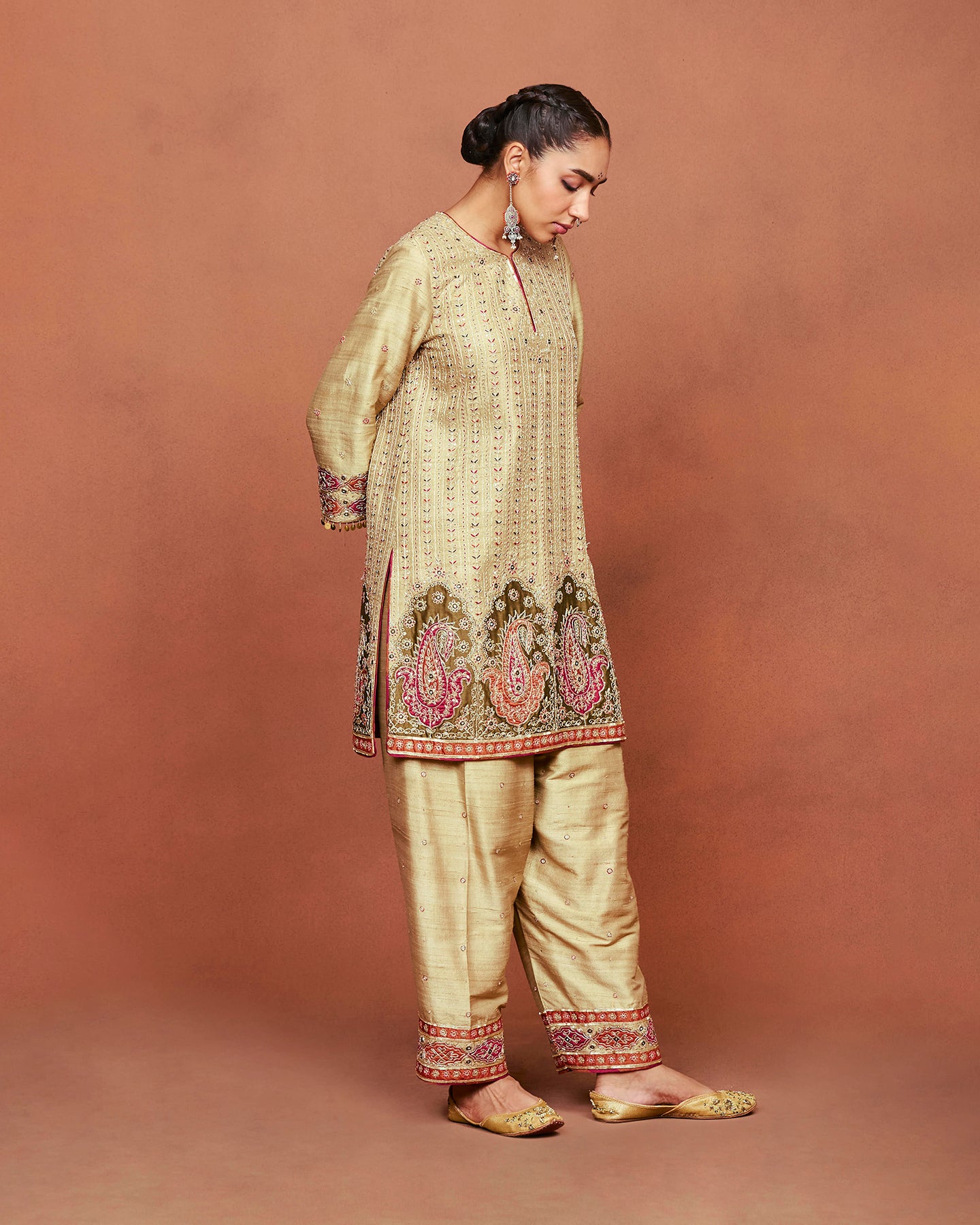 Raaya Short Kurta Set