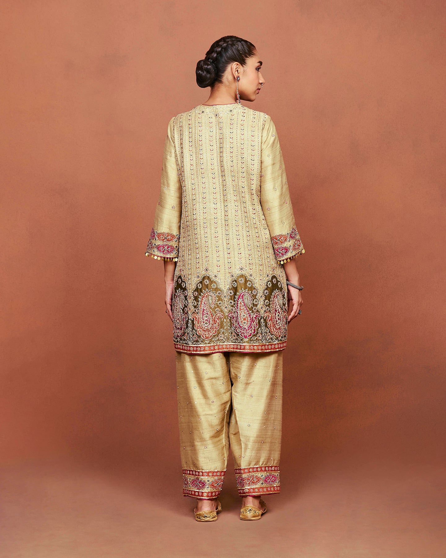 Raaya Short Kurta Set