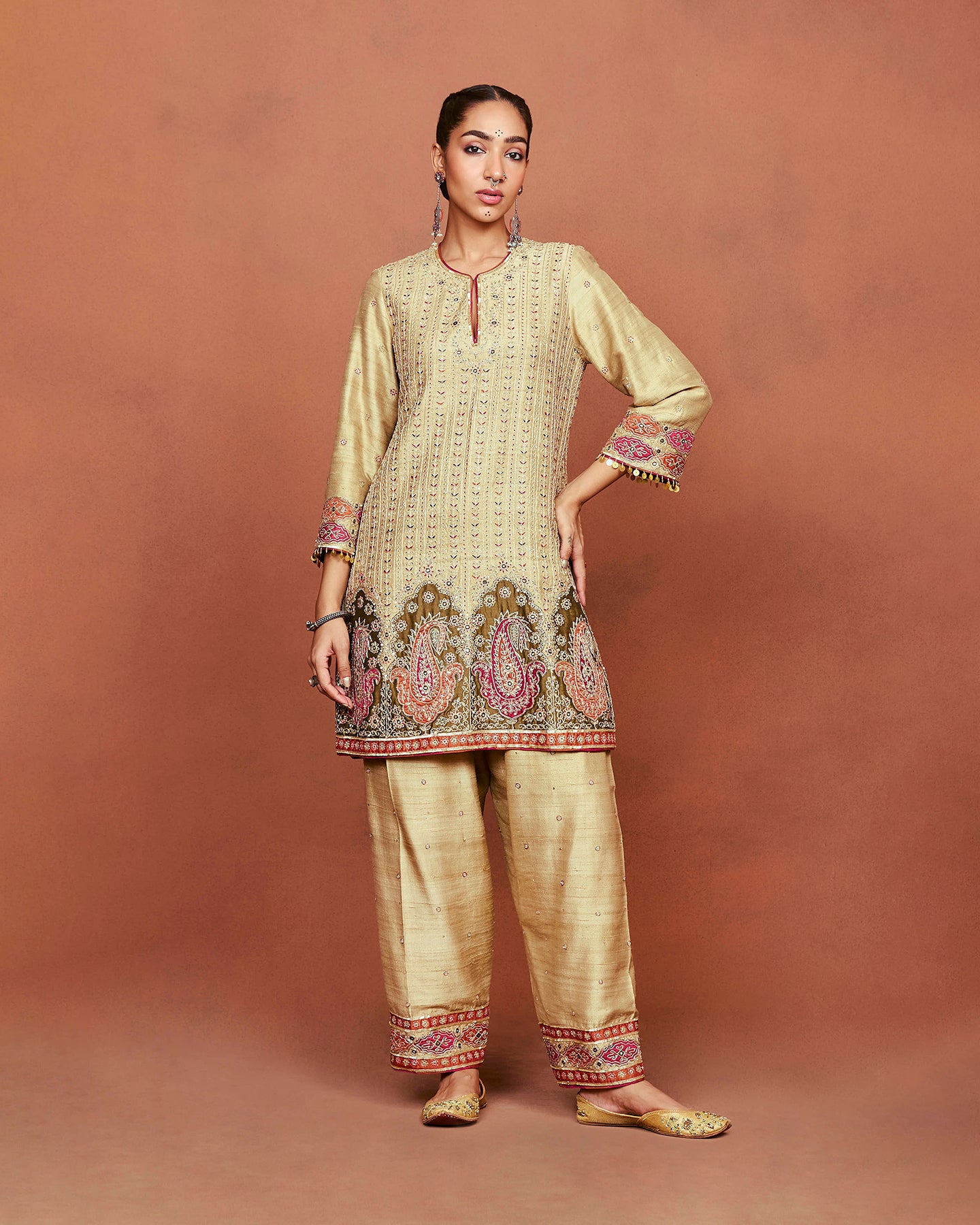 Raaya Short Kurta Set