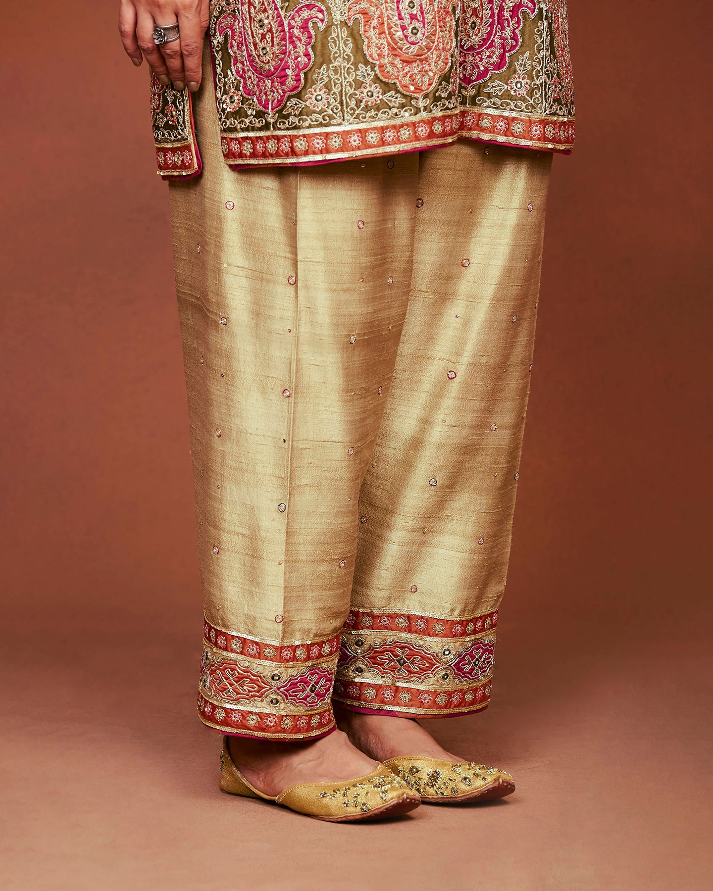 Raaya Short Kurta Set