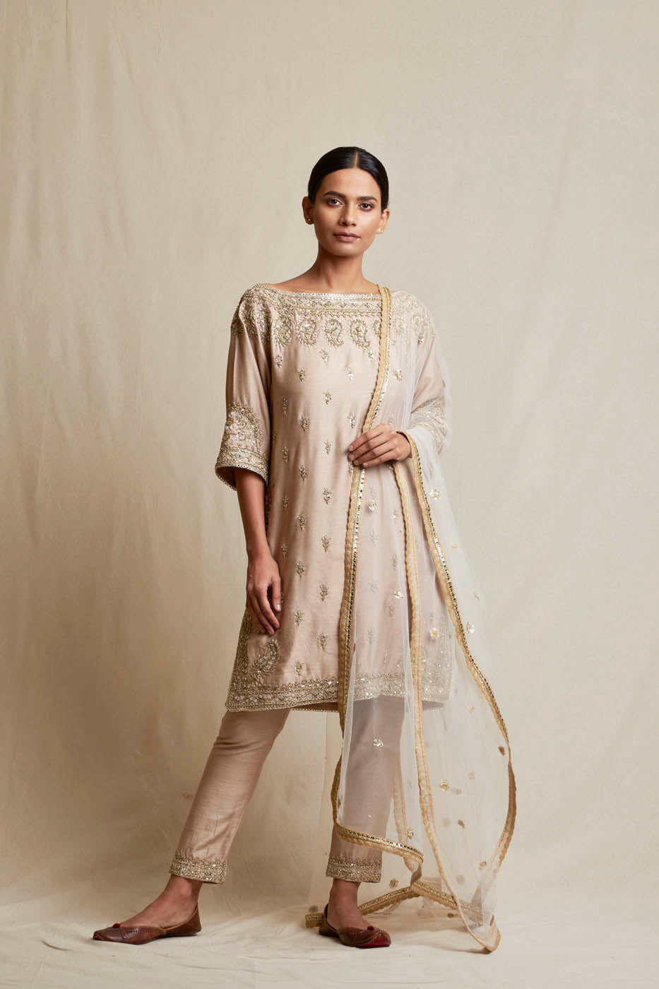 Ara Kurta Set