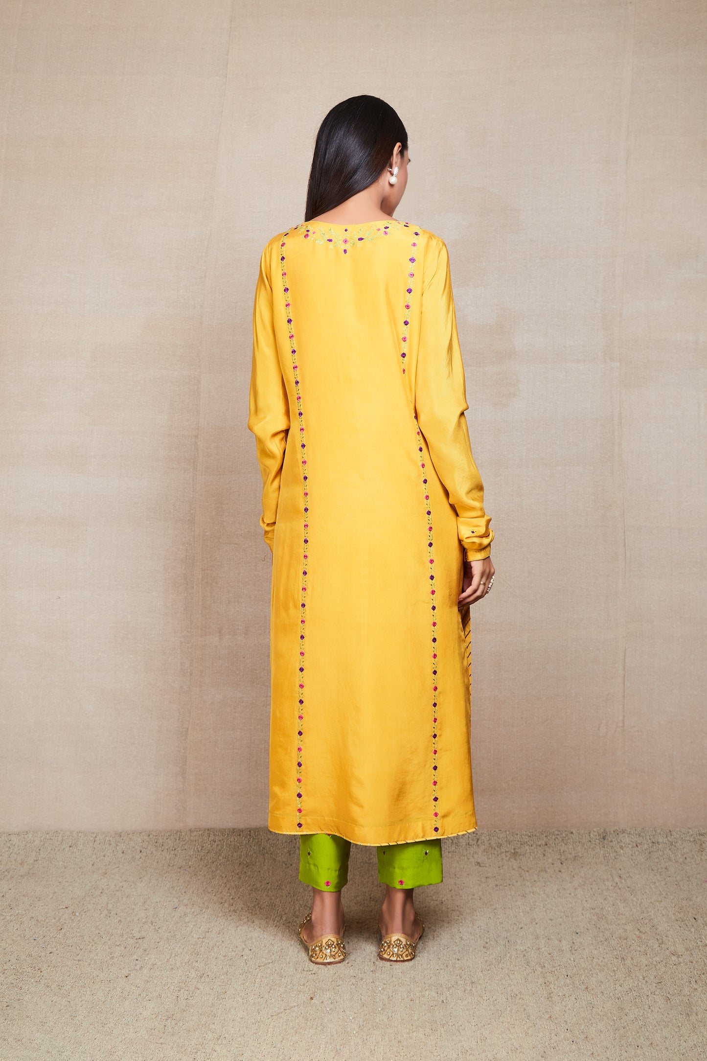 Maushmi Kurta Set