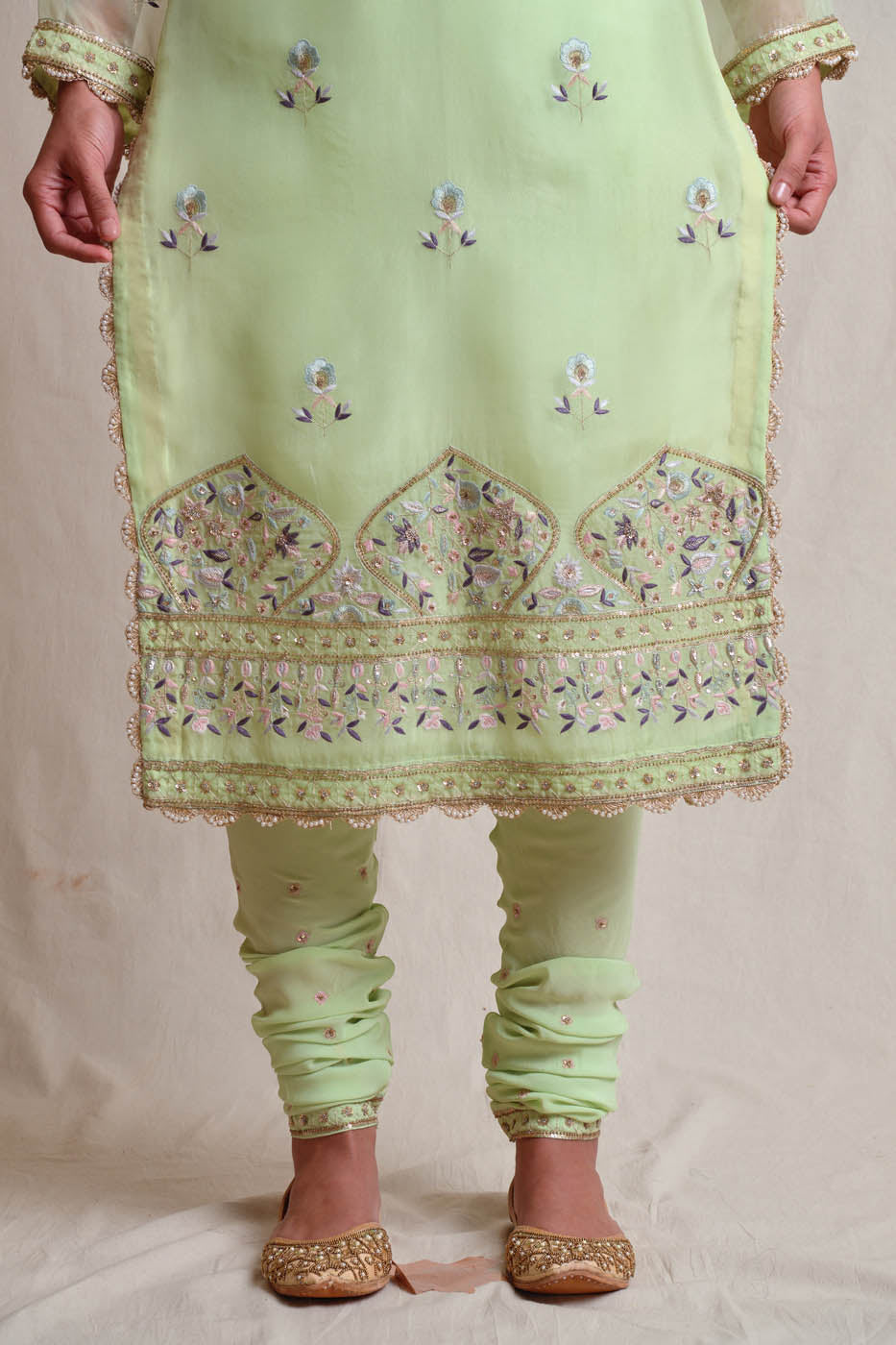Qamara Kurta Set
