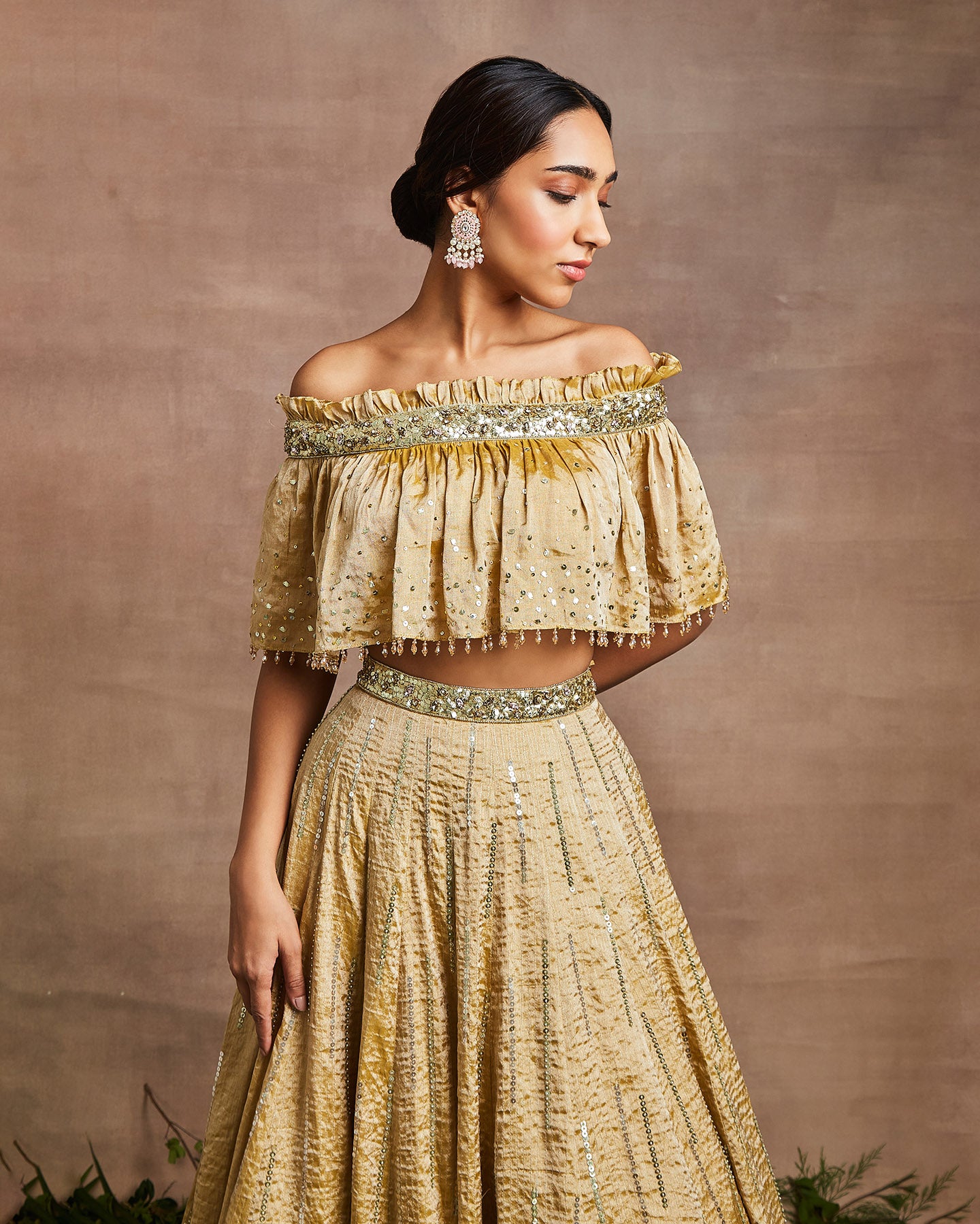 Gold Tissue Circular Flare Lehenga Skirt – Talking Threads