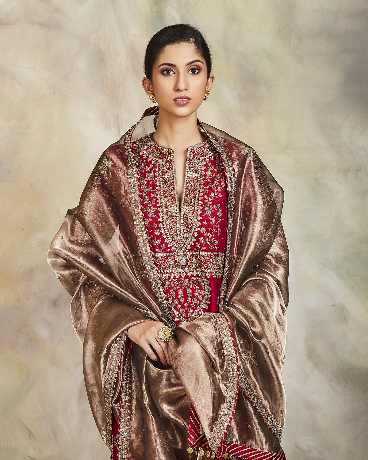 Maanvi Suit